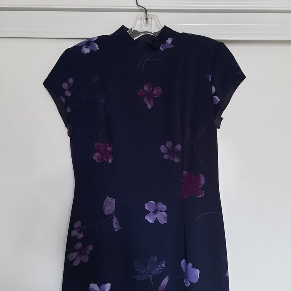 Lori Ann Montreal long oriental style dress - Picture 2 of 3